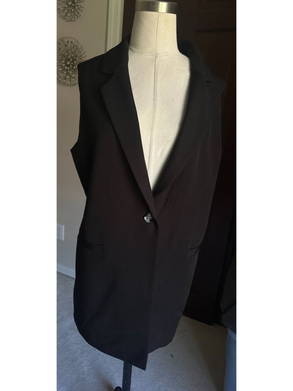 Rachel Zoe black sleeveless vest Medium